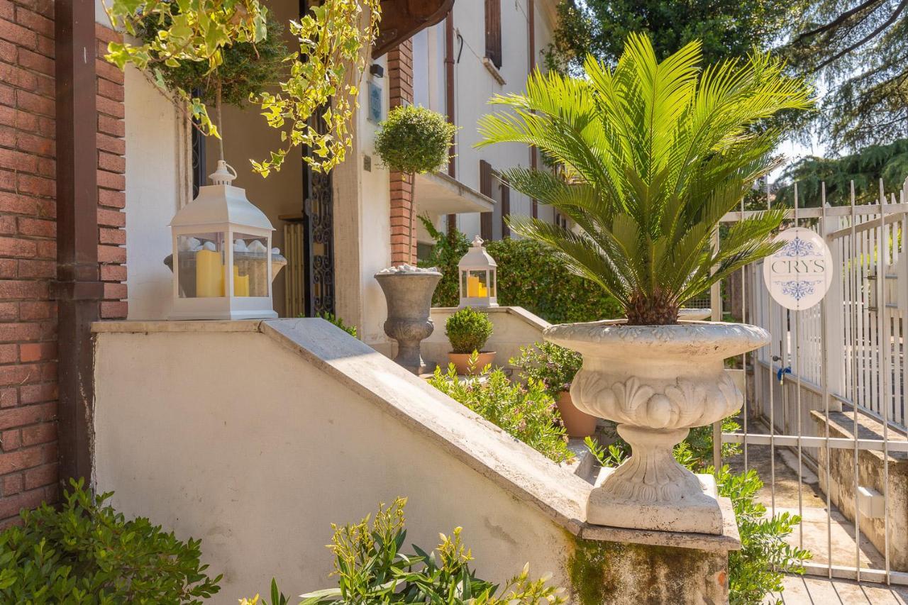 Crys: Apartments, Holiday, Business, Verde Verona Exteriör bild