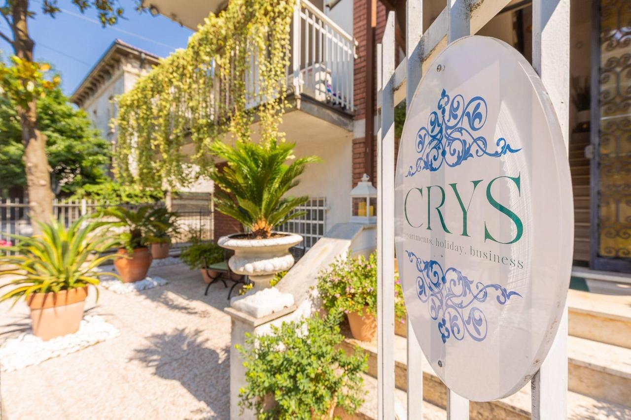 Crys: Apartments, Holiday, Business, Verde Verona Exteriör bild
