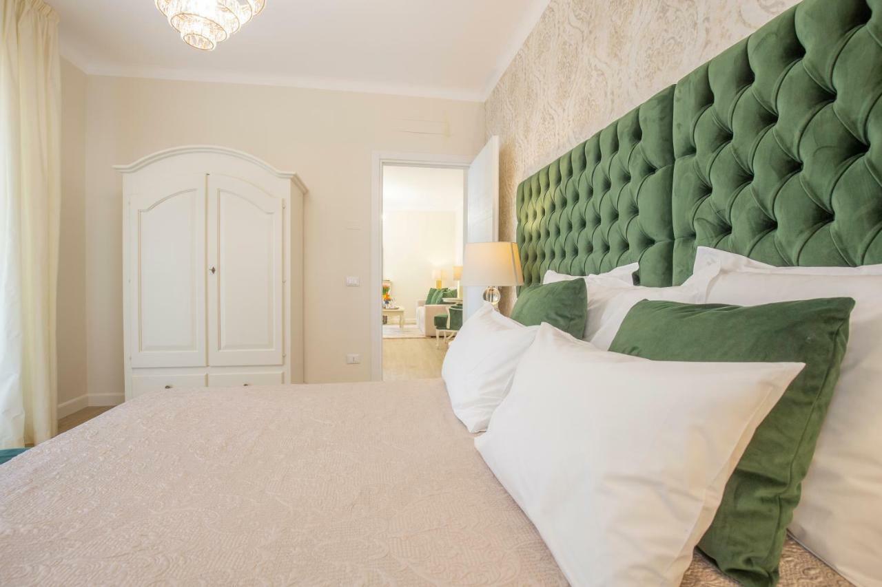 Crys: Apartments, Holiday, Business, Verde Verona Exteriör bild